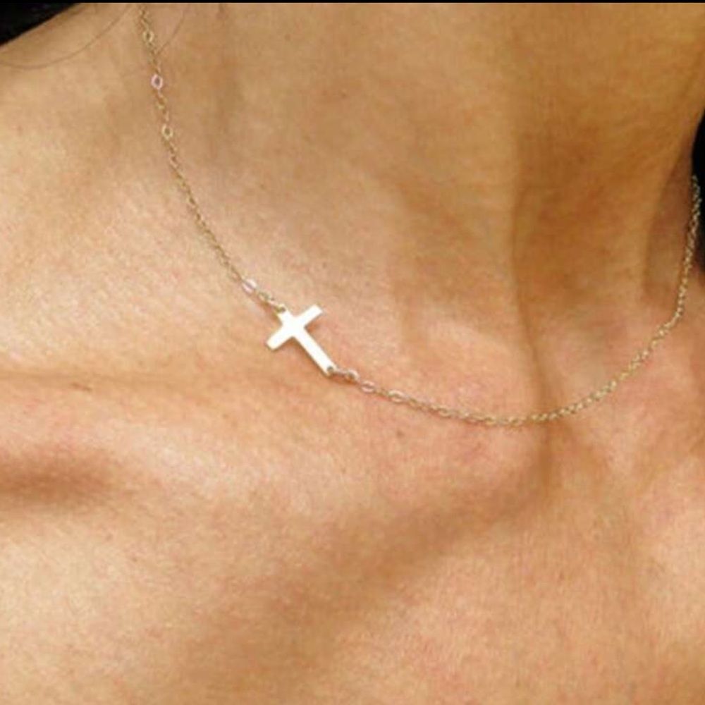 Elegant silver Cross Necklace A1561